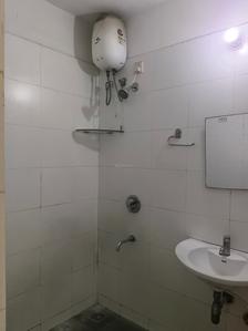 Common Bathroom Image of 774 Sq.ft 1.5 BHK Apartment / Flat for sale in Lodha Casa Rio, Palava Phase 1 Thane for Rs. 4000000