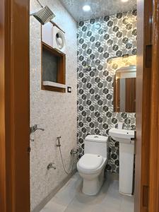 Common Bathroom Image of 1200 Sq.ft 3 BHK Builder Floor for sale in Indirapuram Ghaziabad for Rs. 9800000