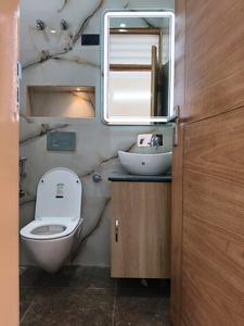 Common Bathroom Image of 1000 Sq.ft 1 RK Independent House for rent in HUDA Plot Sector 42, Sector 42 Gurgaon for Rs. 27000