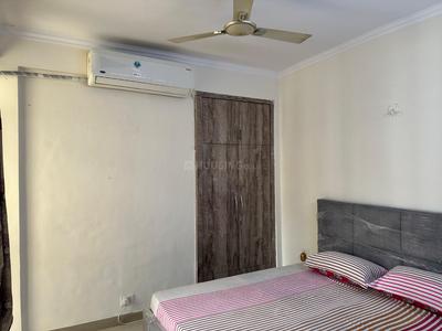Bedroom Image of 1052 Sq.ft 2 BHK Apartment / Flat for rent in Supertech Ecociti, Sector 137 Noida for Rs. 35000