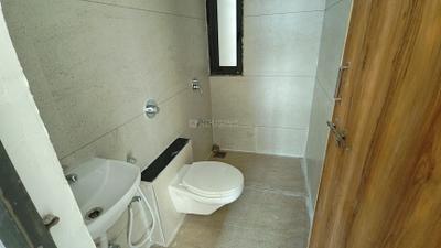 Image of 1250 Sq.ft 3 BHK Apartment / Flat for rent in Laxmi Eternia, Narolgam, Ahmedabad for Rs. 18500