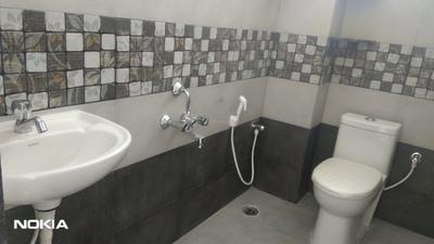 Bathroom Image of 600 Sq.ft 1 BHK Builder Floor for rent in Electronic City Phase 2 Bengaluru for Rs. 13500