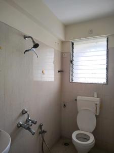 Common Bathroom Image of 750 Sq.ft 1 BHK Apartment / Flat for rent in Raunak Delight, Kasarvadavali Thane for Rs. 16503