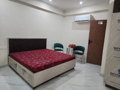 Bedroom Image of 500 Sq.ft 1 RK Apartment / Flat for rent in Karolan Ka Barh Jaipur for Rs. 15000