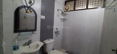 Bathroom Image of 1550 Sq.ft 2 BHK Builder Floor for rent in Sector 46 Gurgaon for Rs. 35000