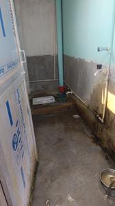 Bathroom Image of 100 Sq.ft 1 RK Independent House for rent in Mainpura Patna for Rs. 4000