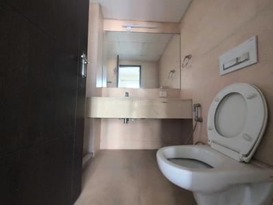 Bathroom Image of 2040 Sq.ft 3 BHK Apartment / Flat for sale in M3M Merlin, Sector 67 Gurgaon for Rs. 36500000