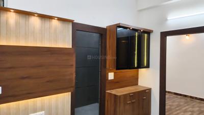 Living Room Image of 850 Sq.ft 2 BHK Apartment / Flat for sale in Indirapuram Ghaziabad for Rs. 6500000