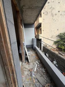 Balcony Image of 900 Sq.ft 2 BHK Apartment / Flat for sale in Shakarpur Khas New Delhi for Rs. 6500000