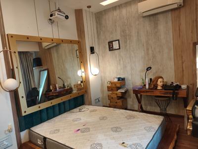 Bedroom Image of 880 Sq.ft 1 BHK Studio for sale in Paramount Golfforeste Oak &amp; Pine, Surajpur Greater Noida for Rs. 6500000