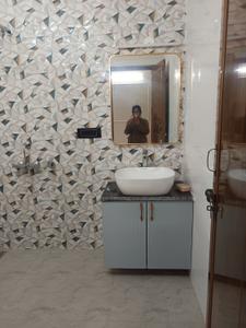 Bathroom Image of 2500 Sq.ft 4 BHK Independent House for rent in Sector 46 Noida for Rs. 55000