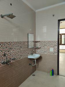 Bathroom Image of 2800 Sq.ft 2 BHK Builder Floor for rent in Sector 105 Noida for Rs. 30000