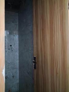 Common Bathroom Image of 1050 Sq.ft 2 BHK Apartment / Flat for sale in Skyline Dev Residency by Skyline Homes, Sector 104 Noida for Rs. 4200000