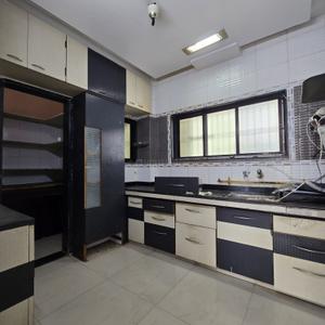 Kitchen Image of 1731 Sq.ft 3 BHK Apartment / Flat for sale in Adajan Surat for Rs. 6800000
