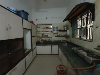 Kitchen Image of 1800 Sq.ft 3 BHK Independent House for sale in Thaltej Ahmedabad for Rs. 35000000