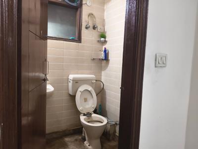 Image of 850 Sq.ft 2 BHK Builder Floor for sale in Arjun Nagar, New Delhi for Rs. 7000000