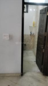 Bedroom Image of 900 Sq.ft 3 BHK Builder Floor for sale in Laxmi Nagar New Delhi for Rs. 5500000