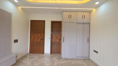 Bedroom Image of 1650 Sq.ft 3 BHK Builder Floor for rent in Pitampura New Delhi for Rs. 80000