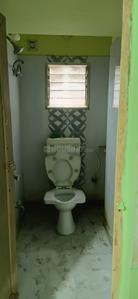 Bathroom Image of 670 Sq.ft 2 BHK Apartment / Flat for sale in Dum Dum Kolkata for Rs. 3200000
