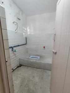 Bathroom Image of 900 Sq.ft 2 BHK Builder Floor for rent in Anna Nagar Chennai for Rs. 32000