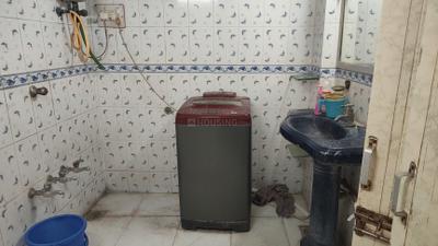 Image of 1250 Sq.ft 2 BHK Apartment / Flat for rent in Ambanagar, Surat for Rs. 25000