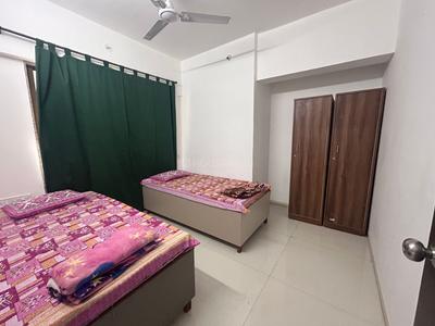 Bedroom Image of S S GIRLS PG  in Mira Road East, Mumbai