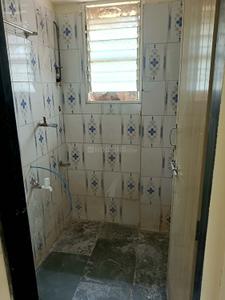 Bathroom Image of 950 Sq.ft 2 BHK Apartment / Flat for rent in Kothrud Pune for Rs. 28000