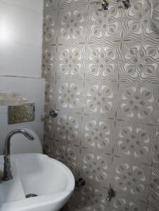Bathroom Image of 650 Sq.ft 2 BHK Builder Floor for rent in Sector 7 Rohini New Delhi for Rs. 26000