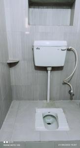 Bathroom Image of 800 Sq.ft 2 BHK Independent House for rent in Kumhrar Patna for Rs. 8500