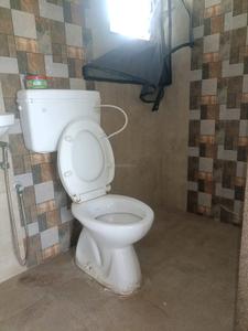 Common Bathroom Image of 1050 Sq.ft 2 BHK Apartment / Flat for rent in Arihant Anaika, Taloja Navi Mumbai for Rs. 12000