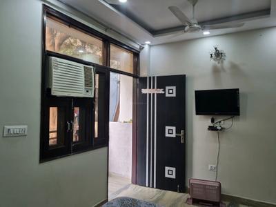 Bedroom Image of 650 Sq.ft 2 BHK Builder Floor for rent in Tilak Nagar New Delhi for Rs. 24999