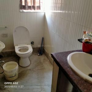 Bathroom Image of 1000 Sq.ft 3 BHK Independent House for rent in Garia, Sonarpur Kolkata for Rs. 16000