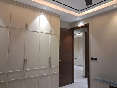 Bedroom Image of 1650 Sq.ft 3 BHK Builder Floor for sale in Paschim Vihar New Delhi for Rs. 36500000