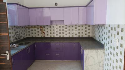 Kitchen Image of 1350 Sq.ft 3 BHK Builder Floor for rent in Lohia Nagar Meerut for Rs. 10000