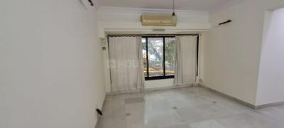 Hall Image of 750 Sq.ft 2 BHK Apartment / Flat for rent in Santacruz West Mumbai for Rs. 100010