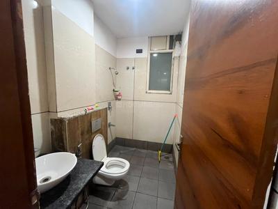 Bathroom Image of 900 Sq.ft 2 BHK Apartment / Flat for rent in Tonk Road Jaipur for Rs. 22000