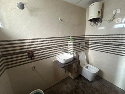 Bathroom Image of 2100 Sq.ft 3 BHK Apartment / Flat for rent in Bhojuveer Varanasi for Rs. 45000