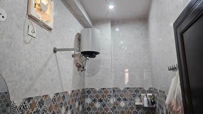 Bathroom Image of 350 Sq.ft 1 RK Builder Floor for rent in Sector 12 Noida for Rs. 16500