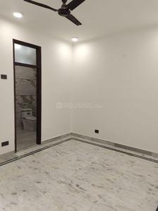 Bedroom Image of 900 Sq.ft 3 BHK Builder Floor for sale in Ramesh Nagar New Delhi for Rs. 10500000