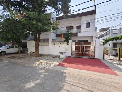 Image of 2000 Sq.ft 3 BHK Builder Floor for rent in Indira Nagar, Lucknow for Rs. 25000