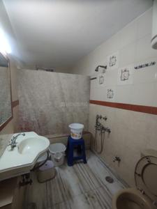 Bathroom Image of 1800 Sq.ft 2 BHK Builder Floor for rent in Safdarjung Enclave New Delhi for Rs. 75000