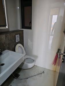 Common Bathroom Image of 805 Sq.ft 2 BHK Apartment / Flat for sale in DNS Anuutham, Sion Mumbai for Rs. 36000000