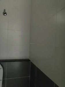Common Bathroom Image of 950 Sq.ft 2 BHK Independent House for sale in Kundrathur Chennai for Rs. 11578000