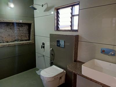 Bathroom Image of 2300 Sq.ft 4 BHK Villa for sale in Paras Gracewood, Bhayli Vadodara for Rs. 13500000