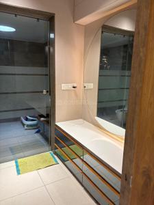 Bathroom Image of 4500 Sq.ft 4 BHK Villa for sale in Goyal Arcus, Shela Ahmedabad for Rs. 62500000