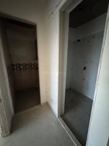 Bathroom Image of 325 Sq.ft 1 BHK Apartment / Flat for sale in Kings My Homes, Sion Mumbai for Rs. 7500000