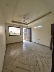 Bedroom Image of 1000 Sq.ft 2 BHK Builder Floor for sale in Ramesh Nagar New Delhi for Rs. 14500000