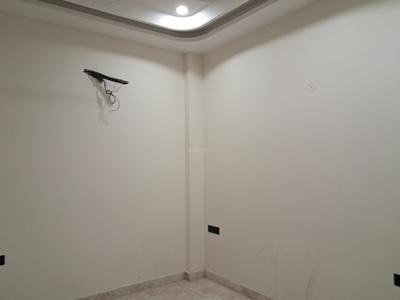 Bedroom Image of 1200 Sq.ft 3 BHK Builder Floor for sale in Paschim Vihar New Delhi for Rs. 26000000