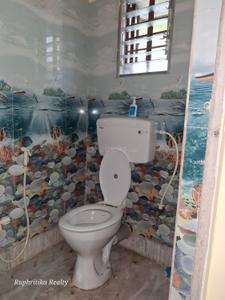 Bathroom Image of 1200 Sq.ft 2 BHK Apartment / Flat for rent in Bansdroni Kolkata for Rs. 15000