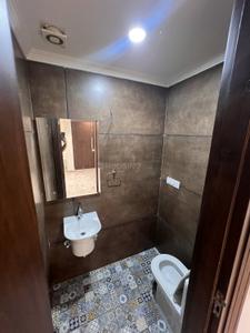 Bathroom Image of 2690 Sq.ft 3 BHK Builder Floor for rent in Sushant Lok Phase 1 Gurgaon for Rs. 110000